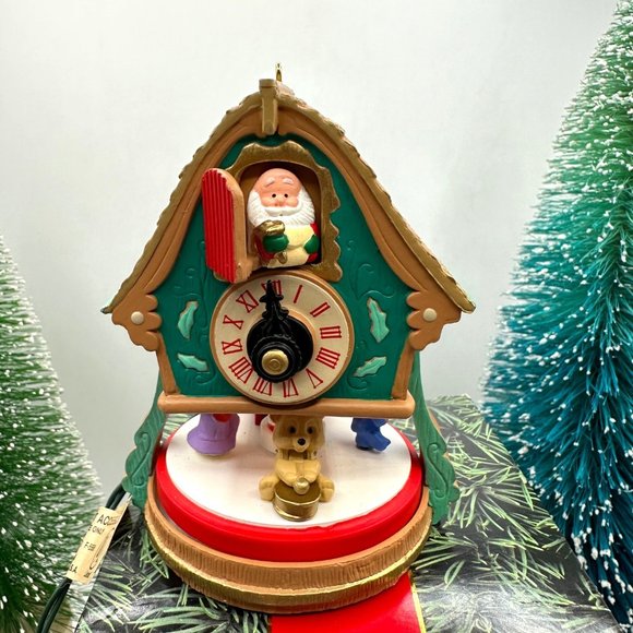 Hallmark Keepsake Ornament Enchanted Clock Magic Light Motion Christmas Holiday - Picture 6 of 12